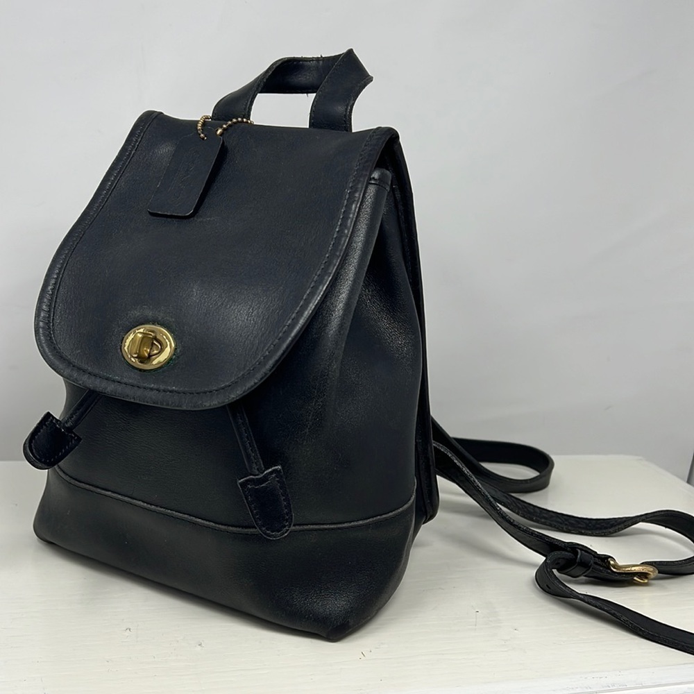 Coach Vintage Legacy 9960 Black Leather Brass Hardware Top Handle Flap Backpack - Picture 1 of 12